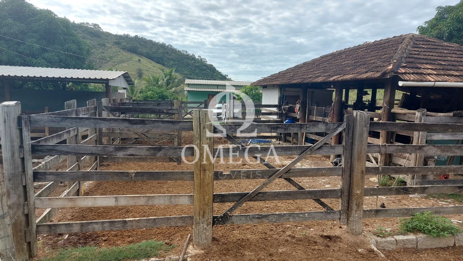 Terreno - Fazenda em Aimores-MG - Linhares-ES - Ômega Imóveis Imobiliária